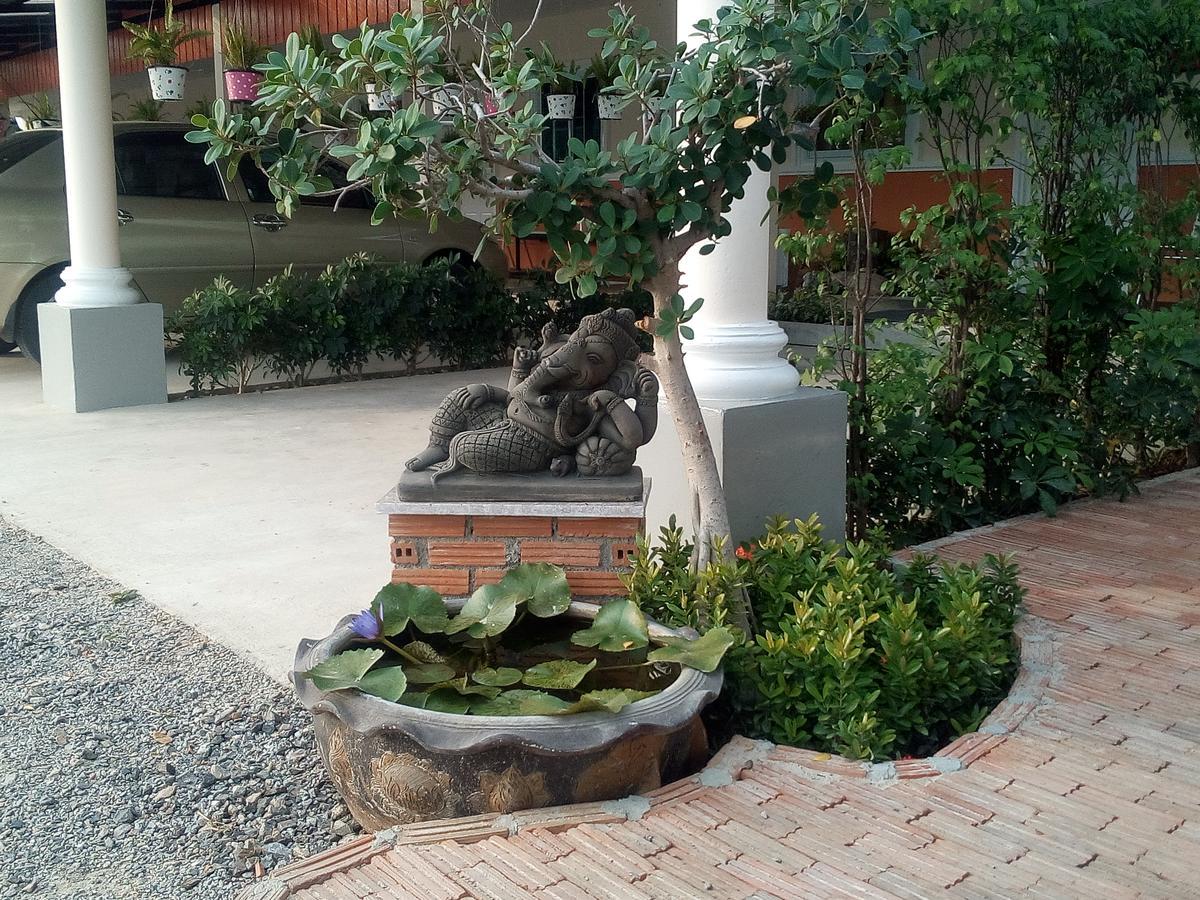 Fancy Carp Resort Cha-Am Ngoại thất bức ảnh
