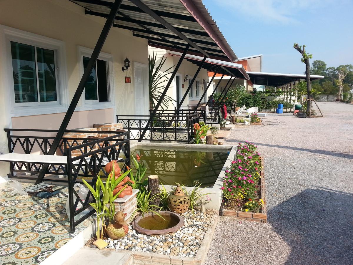 Fancy Carp Resort Cha-Am Ngoại thất bức ảnh