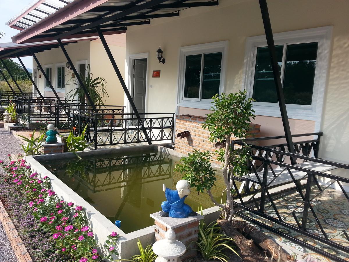Fancy Carp Resort Cha-Am Ngoại thất bức ảnh