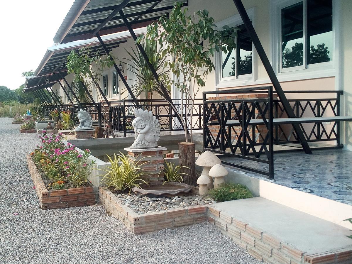 Fancy Carp Resort Cha-Am Ngoại thất bức ảnh