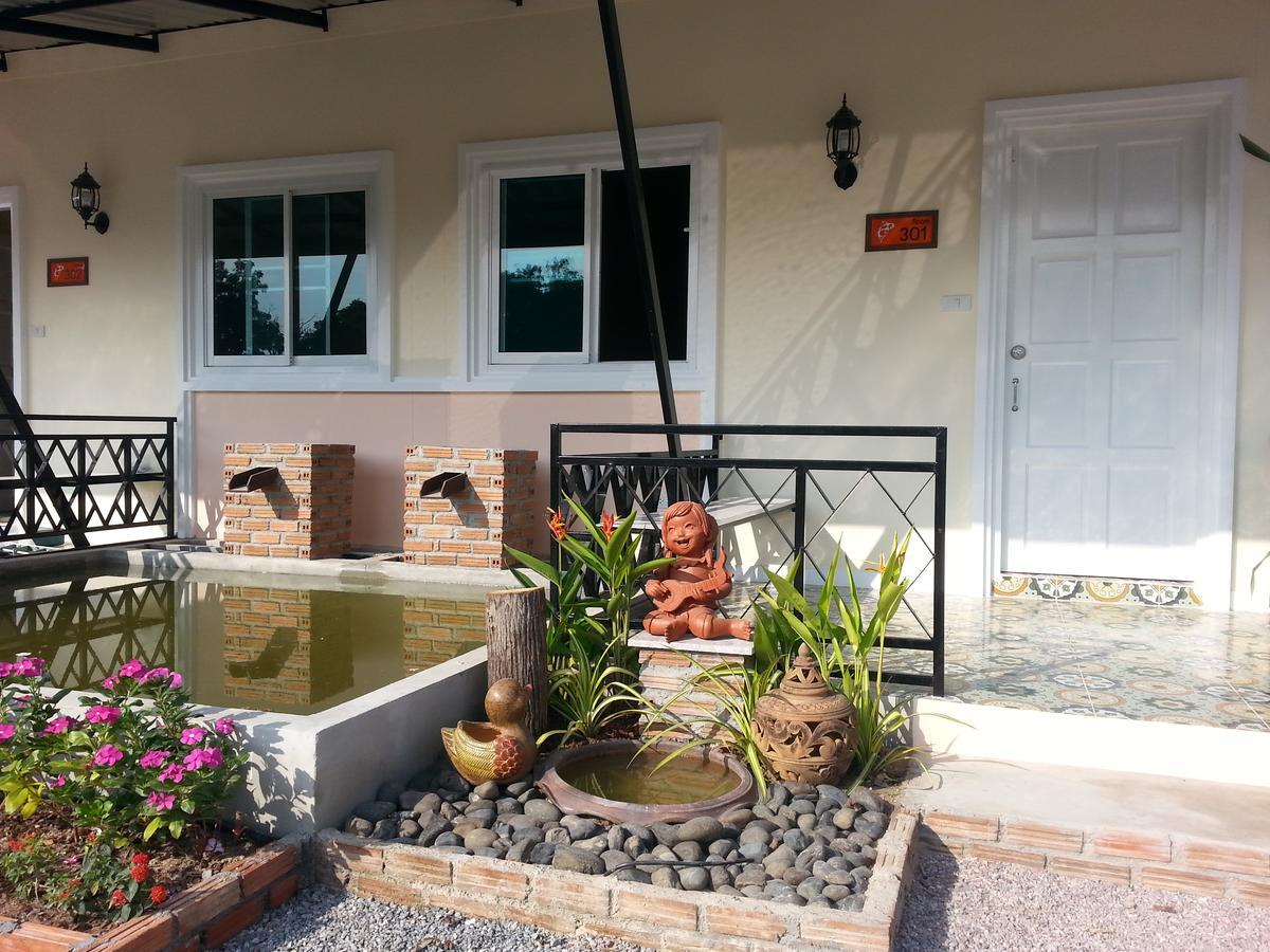 Fancy Carp Resort Cha-Am Ngoại thất bức ảnh
