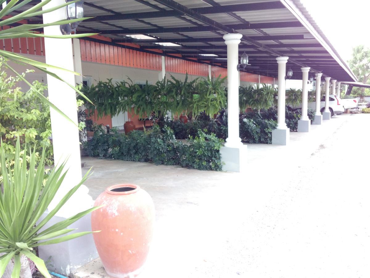 Fancy Carp Resort Cha-Am Ngoại thất bức ảnh