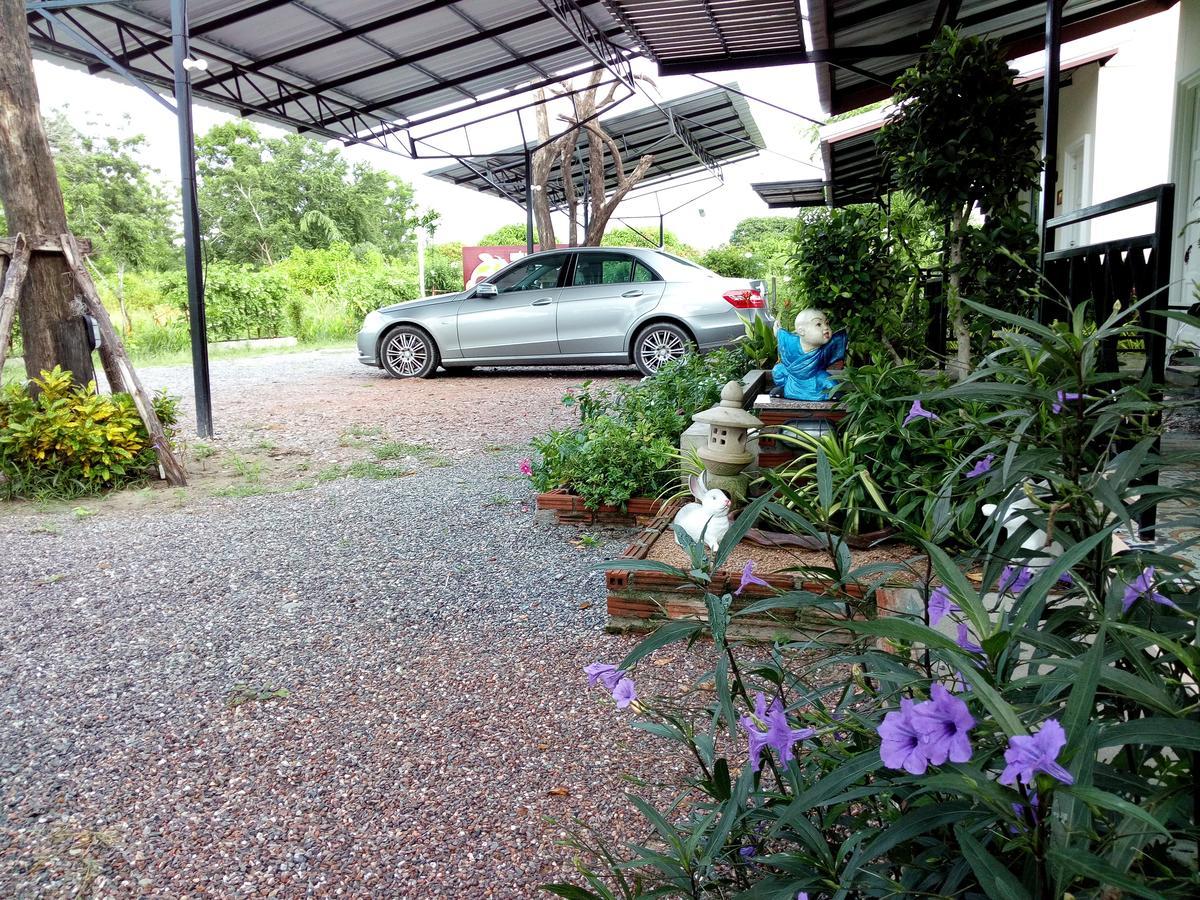 Fancy Carp Resort Cha-Am Ngoại thất bức ảnh