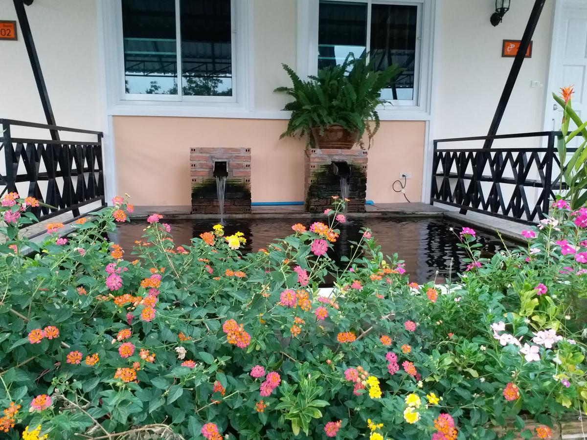 Fancy Carp Resort Cha-Am Ngoại thất bức ảnh